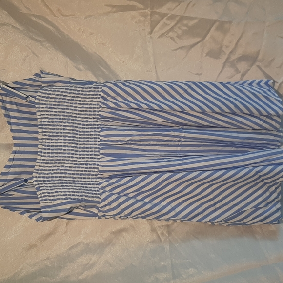Old Navy Cami Sundress - Picture 5 of 7